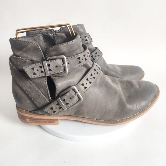 Rocket Dog Lace-Up Booties Faux Leather Gray Moto Straps Buckles Ankle Boots 8.5 - Picture 1 of 9